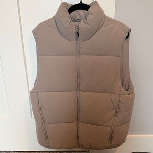 Zara Men's Beige Puffer Vest